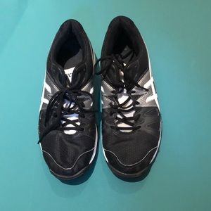 ASICS women’s court shoes black